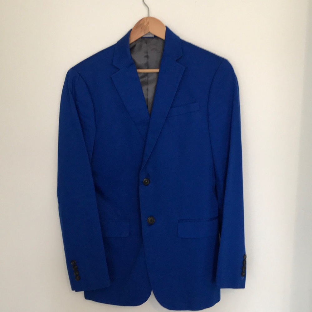 Men slim fitted suit